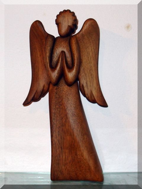Anděl socha ze dřeva