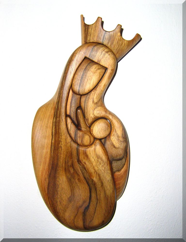 Svatá Panna Maria s dítětem. Soška ze dřeva.