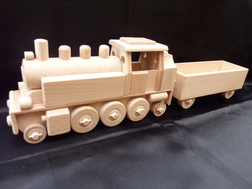 Parní lokomotiva hračka ze dřeva