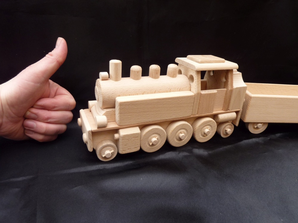 Parní lokomotivy, dřevěné české hračky