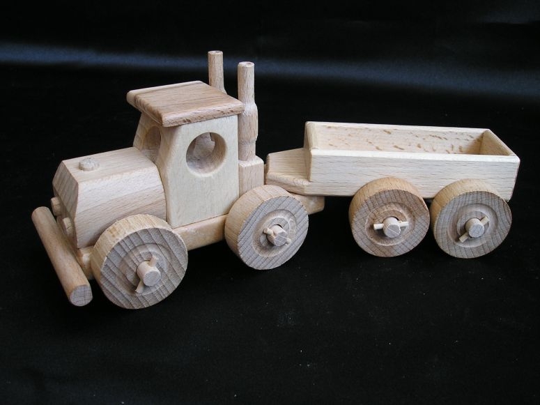 Nákladní auto s přívěsem, dřevěné hračky