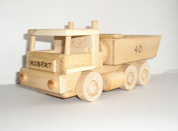 Dřevěné hračky nákladní auto Tatra obchody Praha