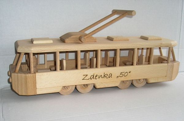 Dřevěné hračky obchod Praha  tramvaj