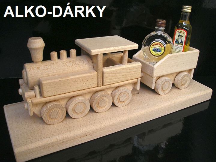 Alkohol dárek slivovice dřevěné dárky lokomotiva