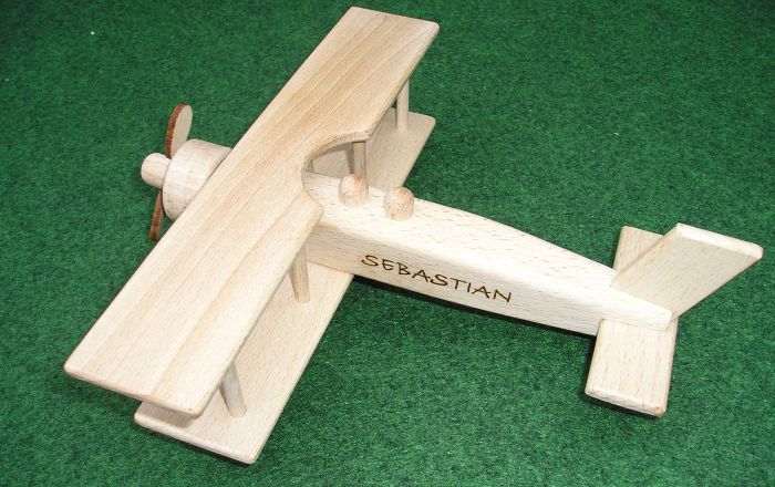 Jucărie de avion din lemn pentru copii cu dedicație