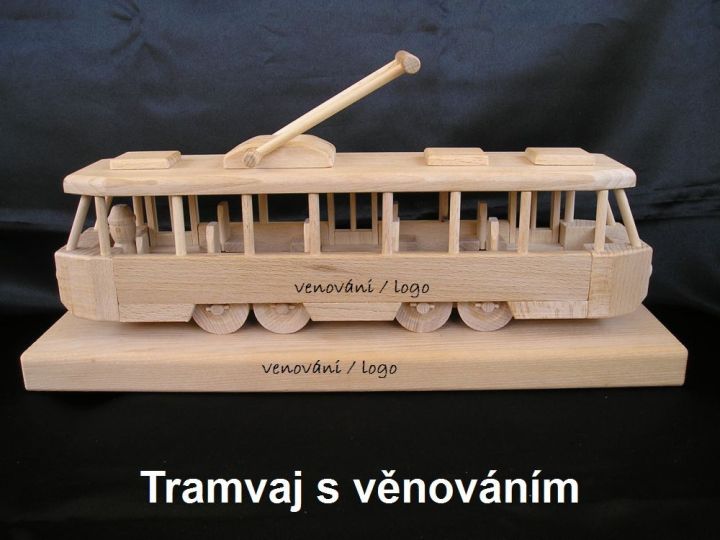 Tramvaje ze dřeva