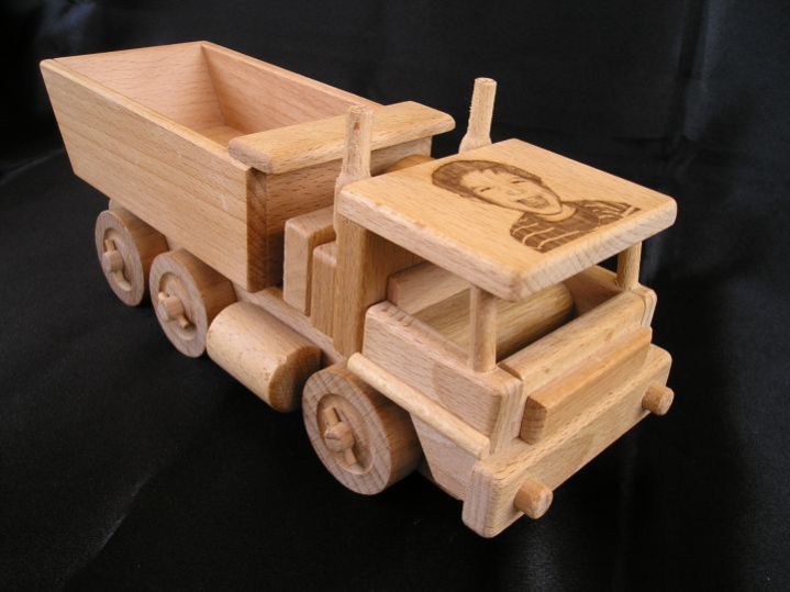 Nákladní auto dřevěná hračka pro dítě s fotografií