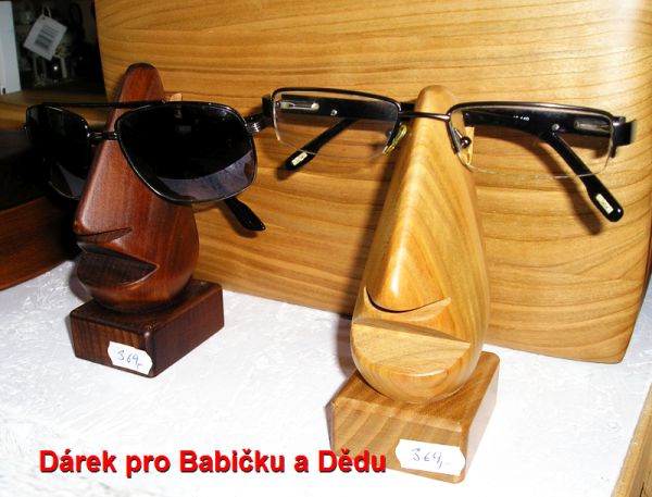 Stojánek na brýle dřevěný