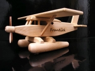 Hydroplán - dřevené letadlo s plováky