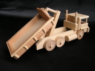 Dřevěné nákladní auto s výklopným kontejnerem - dřevěné hračky