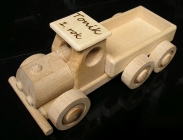 Malý náklaďáček s korbou, dřevěné hračky