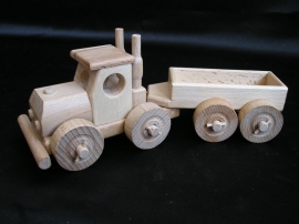 Kamion ze dřeva - hračka