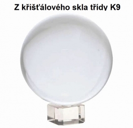 Křišťálová skleněná koule