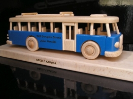 Modrý autobus dárek hračka k narozeninám
