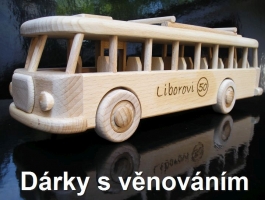 Autobus ze dřeva, dřevěné hračky