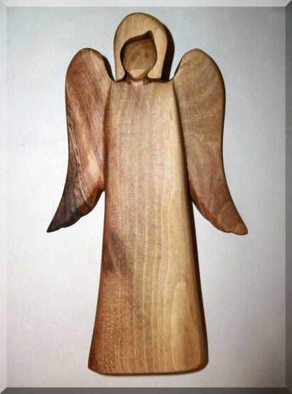 Soška Anděla, materiál švestka, 18 cm
