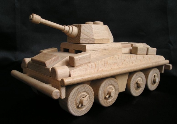 Transportér, malý tank - vojenské dřevěné hračky