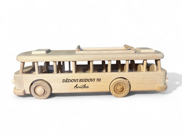Dřevěný autobus