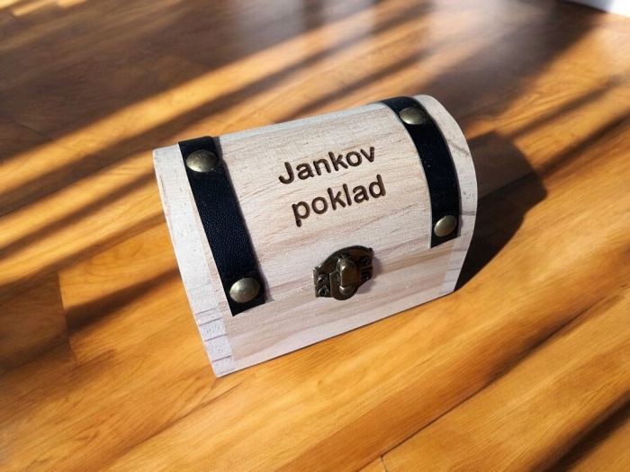 Dřevěná pokladnička na minerální kameny