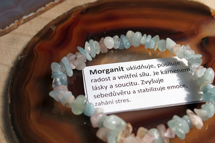 Morganit - náramek minerál 