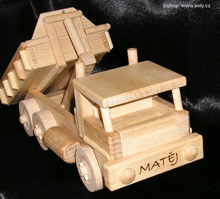 Nákladní autíčko dřevěná hračka