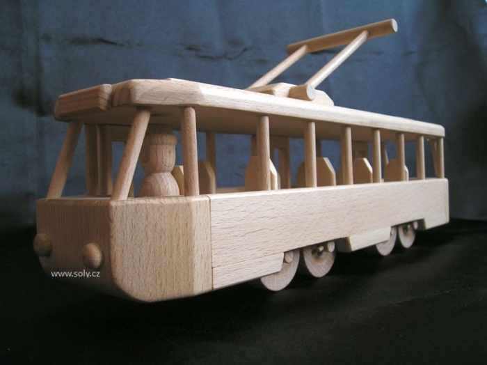 Tramvaje - hračky ze dřeva