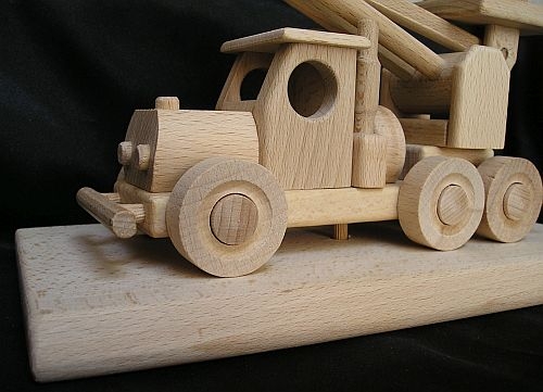 Auto dřevěné dárky 