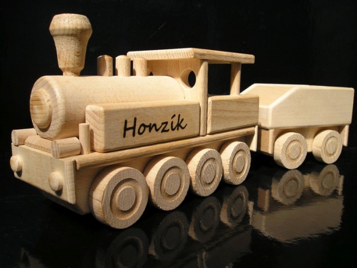 Dřevěné hračky lokomotiva