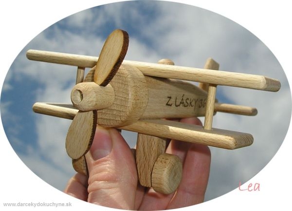 Dřevěné hračky letadla