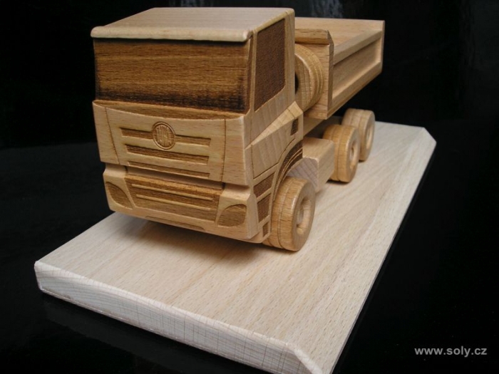 Tatra dřevěný nákladní vůz s logem, dárek, model