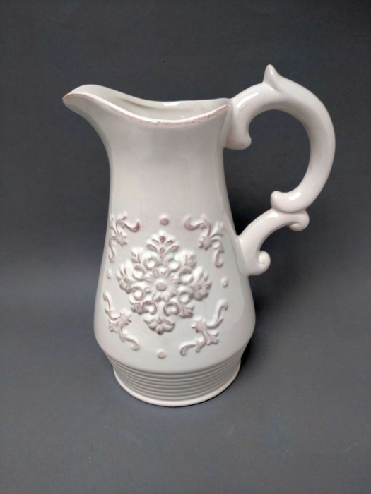 Bílá váza džán, dekorační keramika 