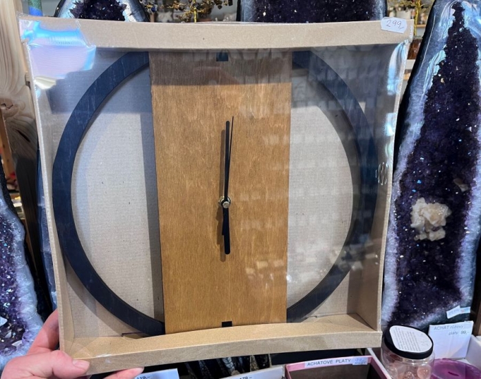 Závěsné hodiny ze dřeva 33 cm