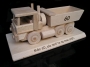 Nákladní auto, dřevěný dárek pro řidiče k narozeninám 50 60 let