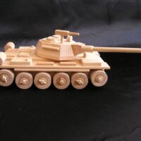 Ruský tank T72 dřevěná hračka, pojízdný s otočnou věží i kulometem.