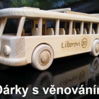 Československý autobus darček hračka