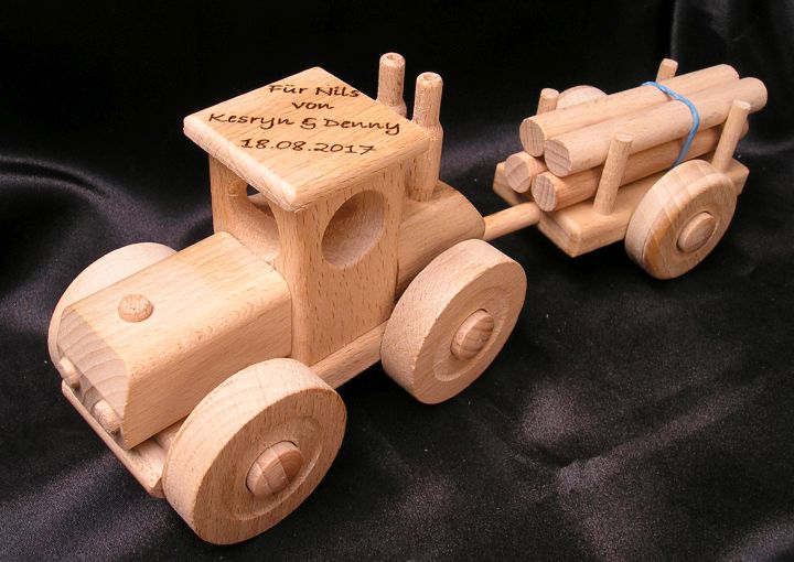 Lesní traktor dárek pro traktoristu do důchodu penze