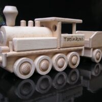 Dřevěné vláčky pro tatínka, dárek model lokomotivy