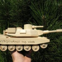 Armádní vojenské dárky tanky k narozeninám do penze