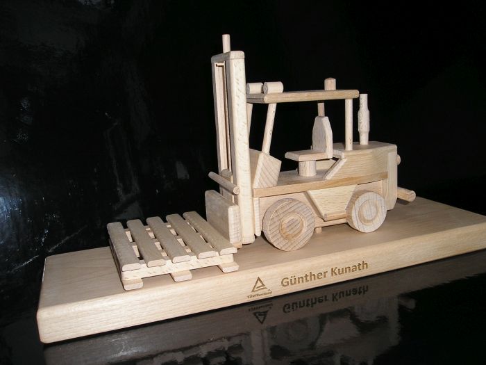 Vysokozdvižné vozíky dárky pro skladníky logistika