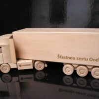 truck dřevěný dárek pro řidiče kamionu