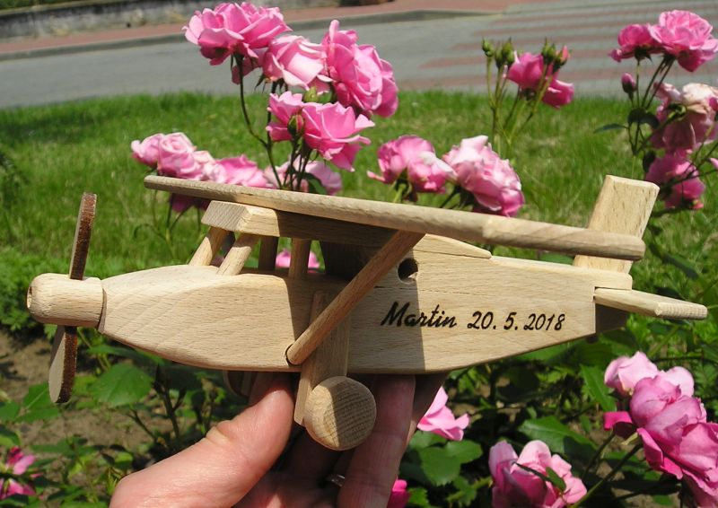 dřevěné Dárkové letadlo model na dřevěném stojánku Pilatus pro pilota