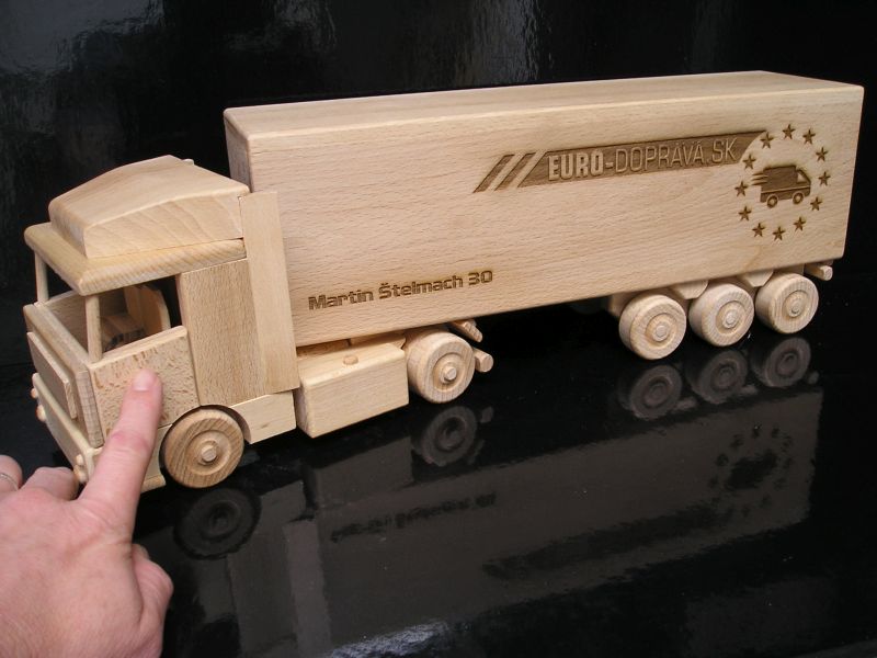 truck kamion na láhev k narozeninám