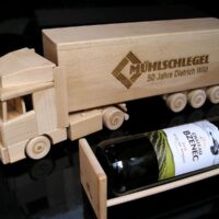 Truck dřevěný dárek pro řidiče kamionu