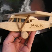 Dřevěné letadlo typ Pilatus dárek pro pilota do penze