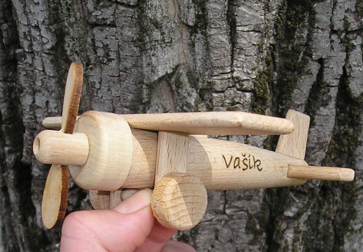 dřevěné hračky malé letadýlko