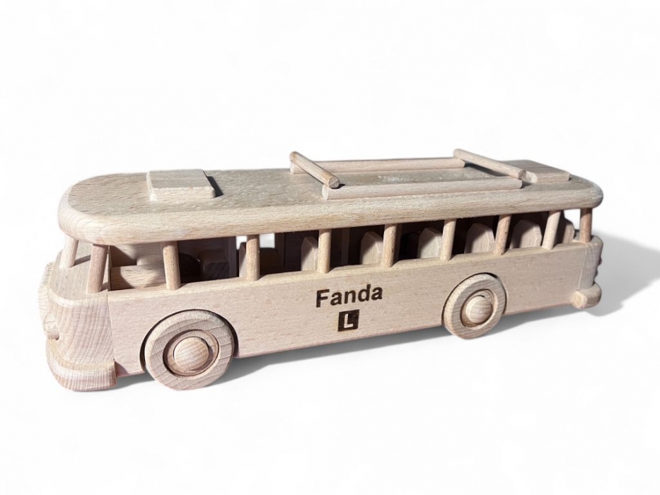 Autobus dárek pro řidiče autoškoly