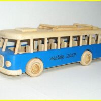 Dřevěný autobus pro děti – tradiční hračka české výrob