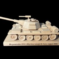 Model dřevěného vojenského tanku ze dřeva dárek pro vojáka řidiče