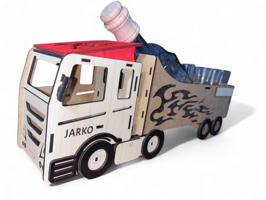 Truck dárek láhev s panáky k narozeninám