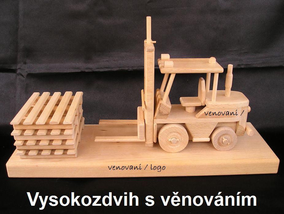 Vysokozdvižný skladový vozík ze dřeva v dárkovém provední s možností gravírování textu věnování pro zaměstnance, do penze důchodu